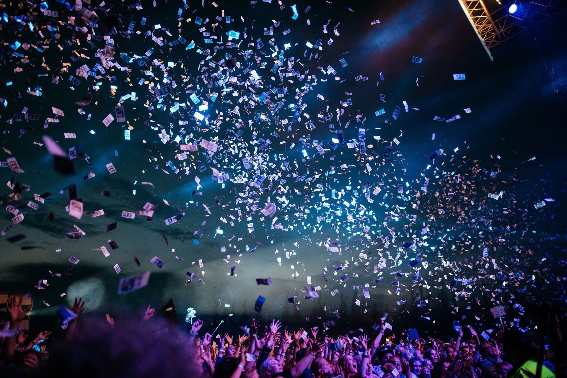 confetti 2571539 1920